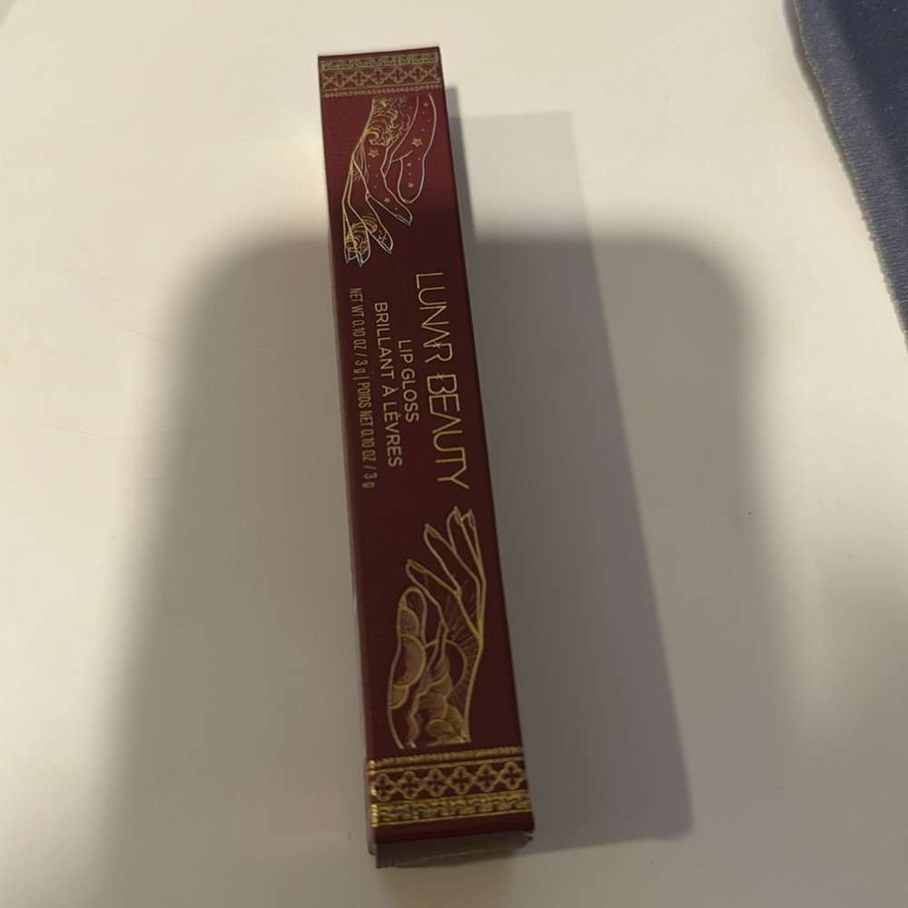 Lunar Beauty lipgloss - coven